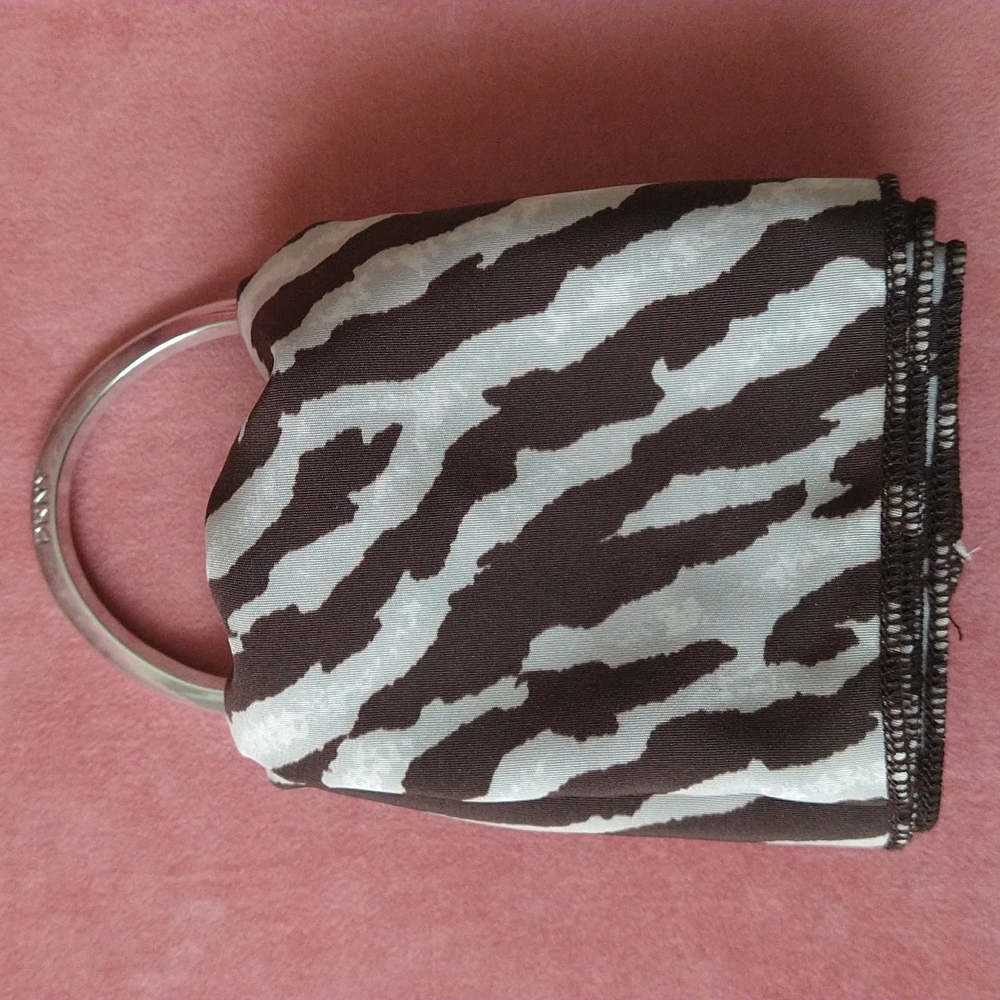 DKNY SWEATER OR SCARF BANGEL